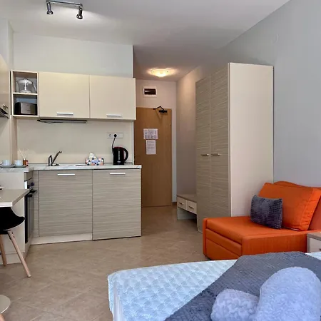 Royal Sun Romantic - 5 Min To The Apartment *