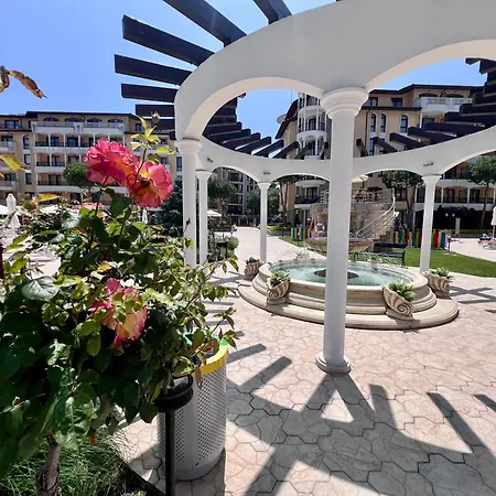 Royal Sun Romantic - 5 Min To The *