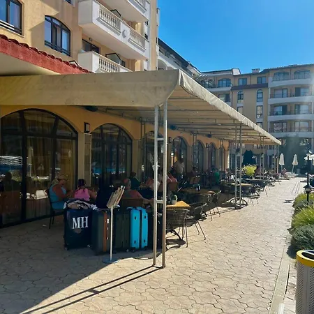 Royal Sun Romantic - 5 Min To The Apartment