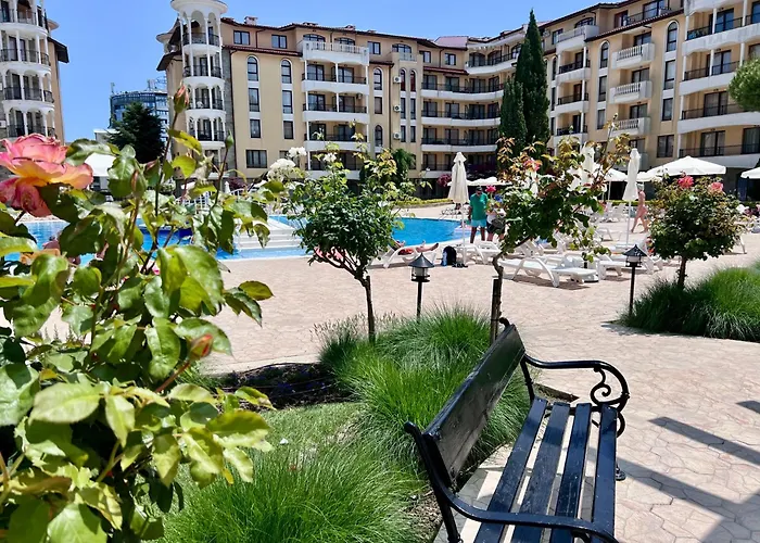 Royal Sun Romantic - 5 Min To The *